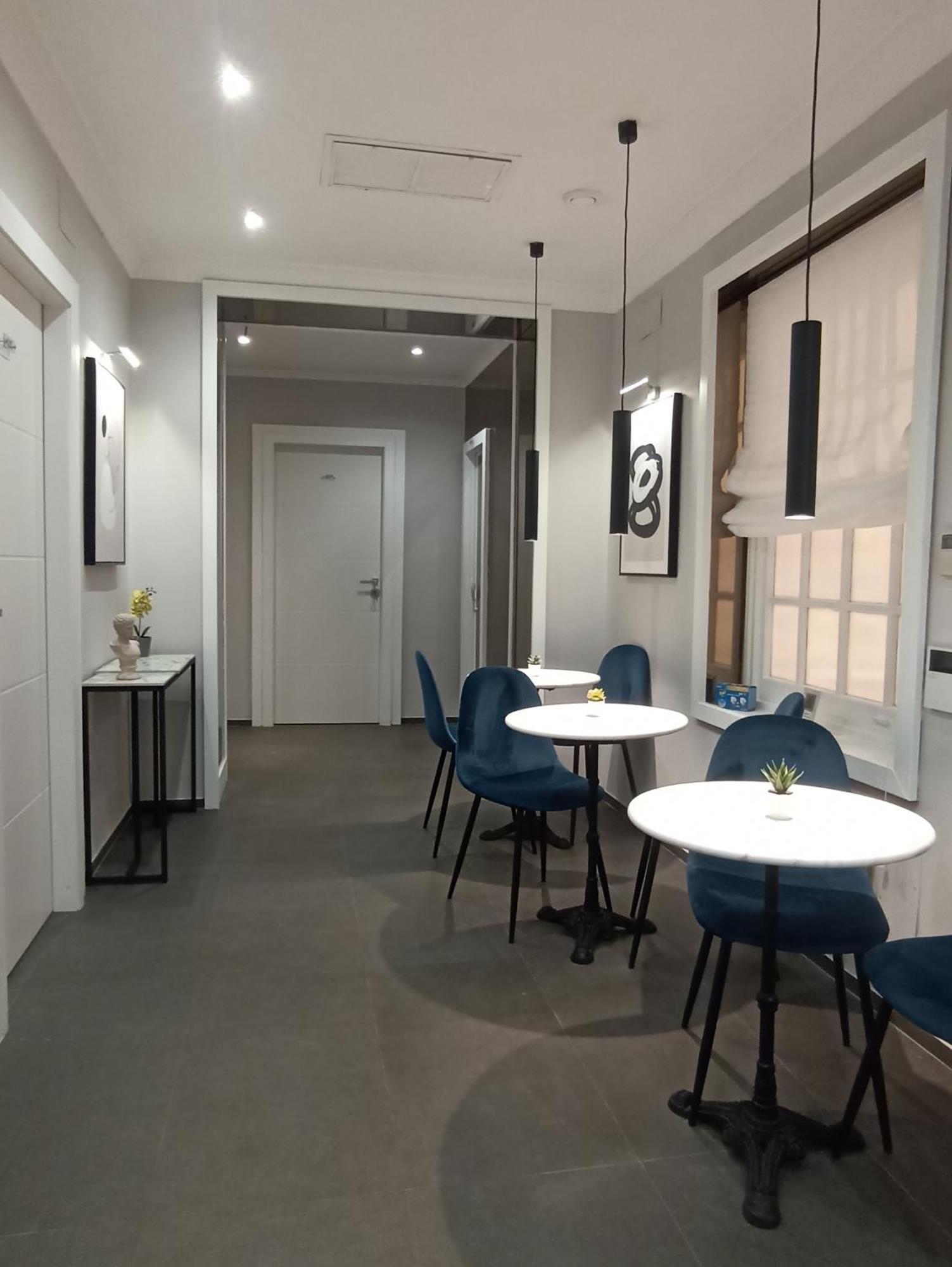 Ad Vatican Luxury - By Ad * Rom